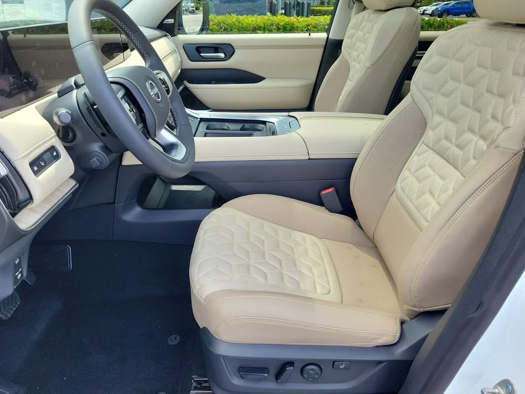 New 2026 White Nissan Platinum Reserve image 20