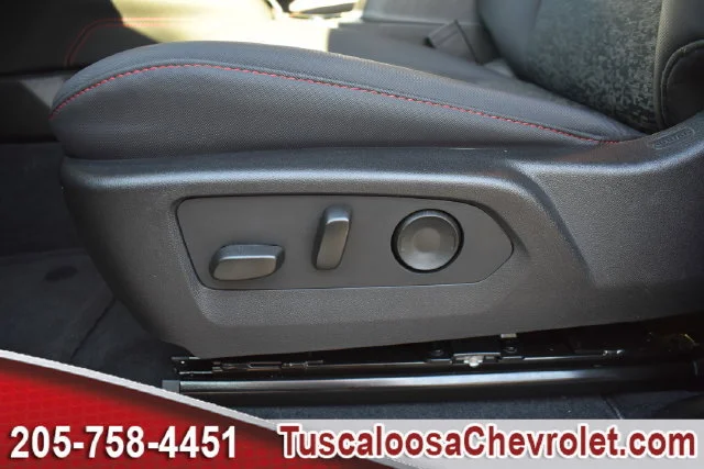 Used 2025 Black Chevrolet Z71 image 21