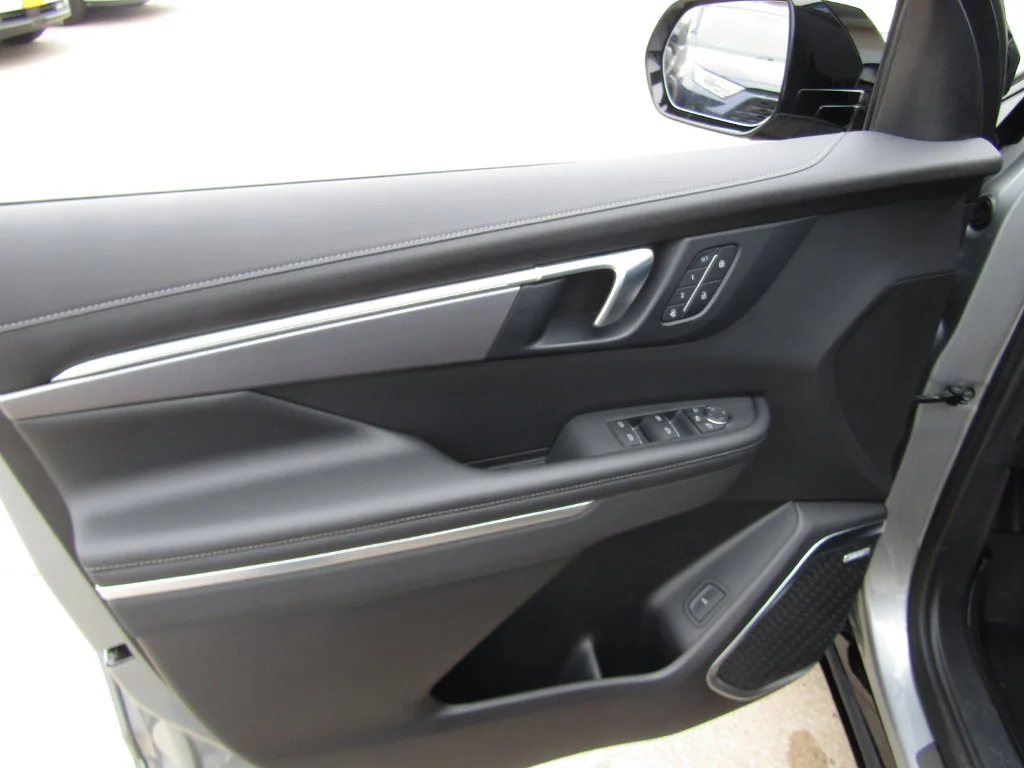 Used 2025 Moonstone Gray Metallic Buick Sport Touring image 27