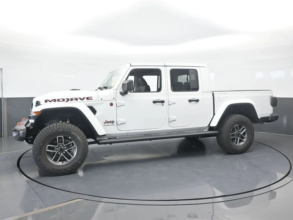 2026 Jeep Gladiator Mojave - Photo 2