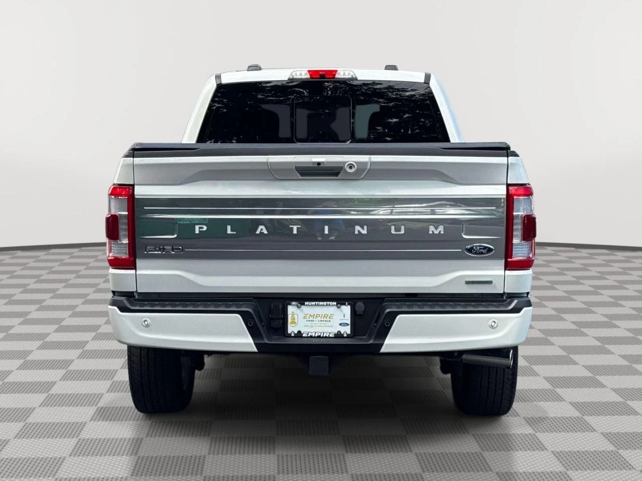 Used 2023 Star White Metallic Tri-Coat Ford Platinum image 6