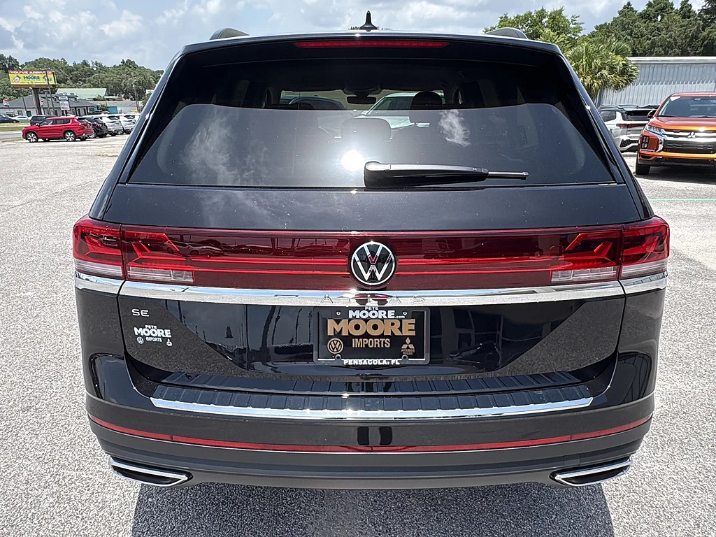 New 2026 Deep Black Pearl Volkswagen 2.0T SE FWD image 7