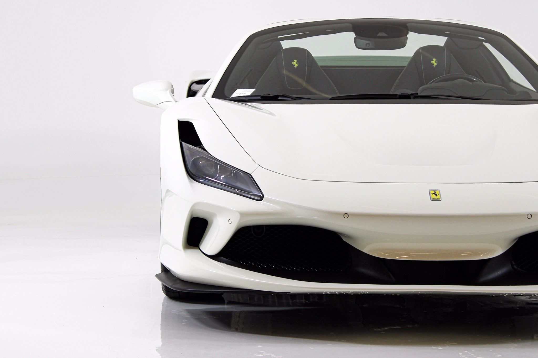 Used 2022 White Ferrari  image 21