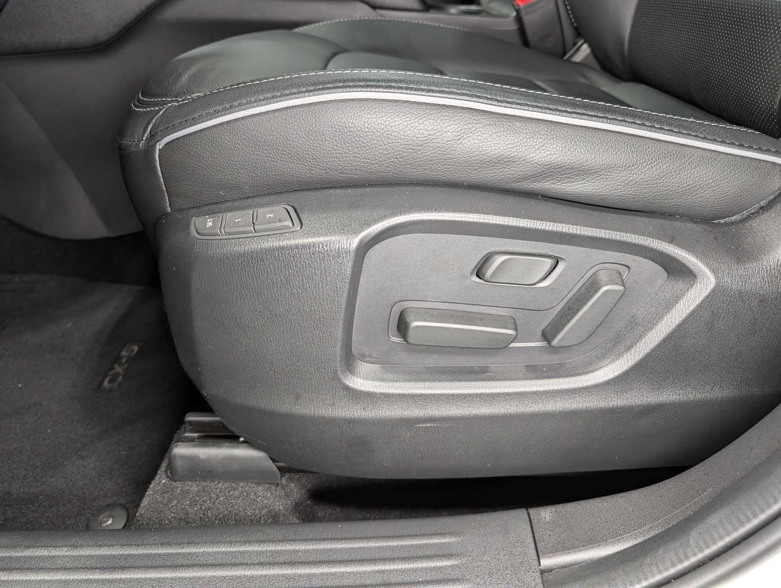 Used 2025 Rhodium White Metallic Mazda 2.5 S Preferred Package image 37
