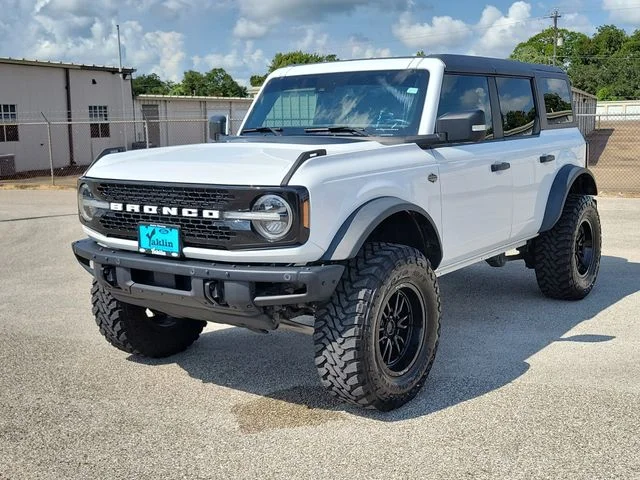Used 2024 Oxford White Ford Wildtrak image 2