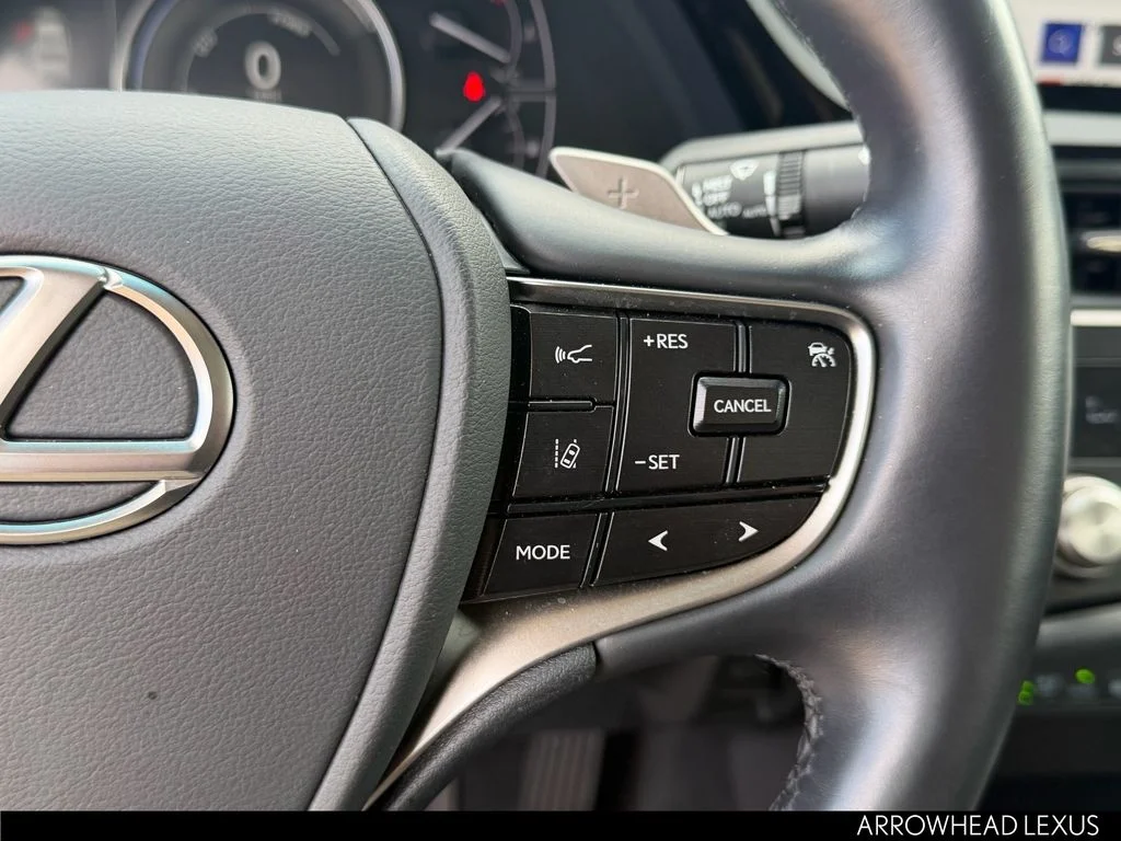 Used 2025 Silver Lexus 300h image 36