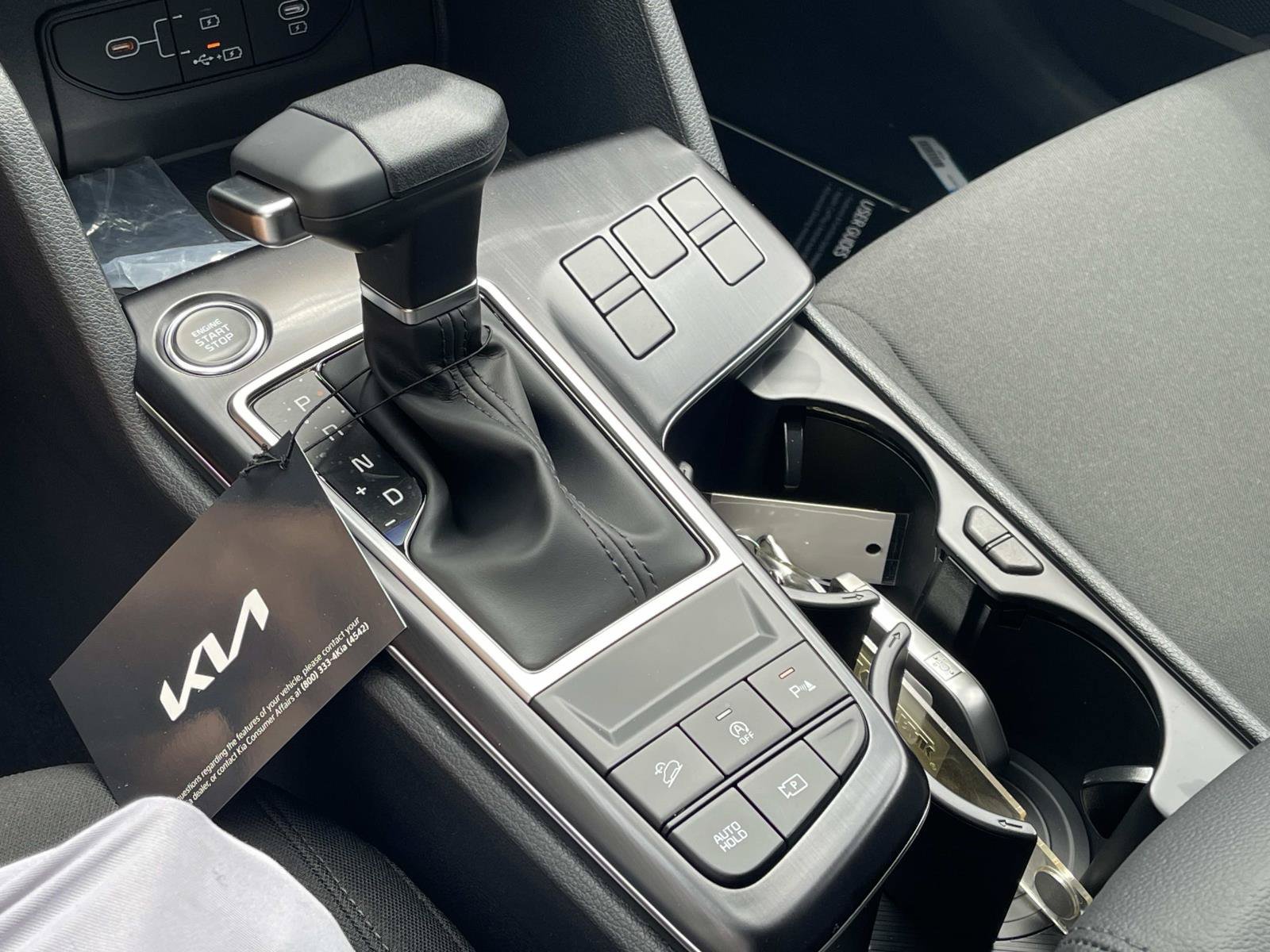 New 2026 Glacial White Pearl Kia LX image 27