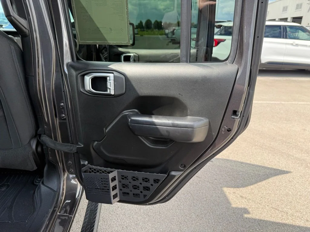 Used 2019 Gray Jeep Unlimited Sport S image 21