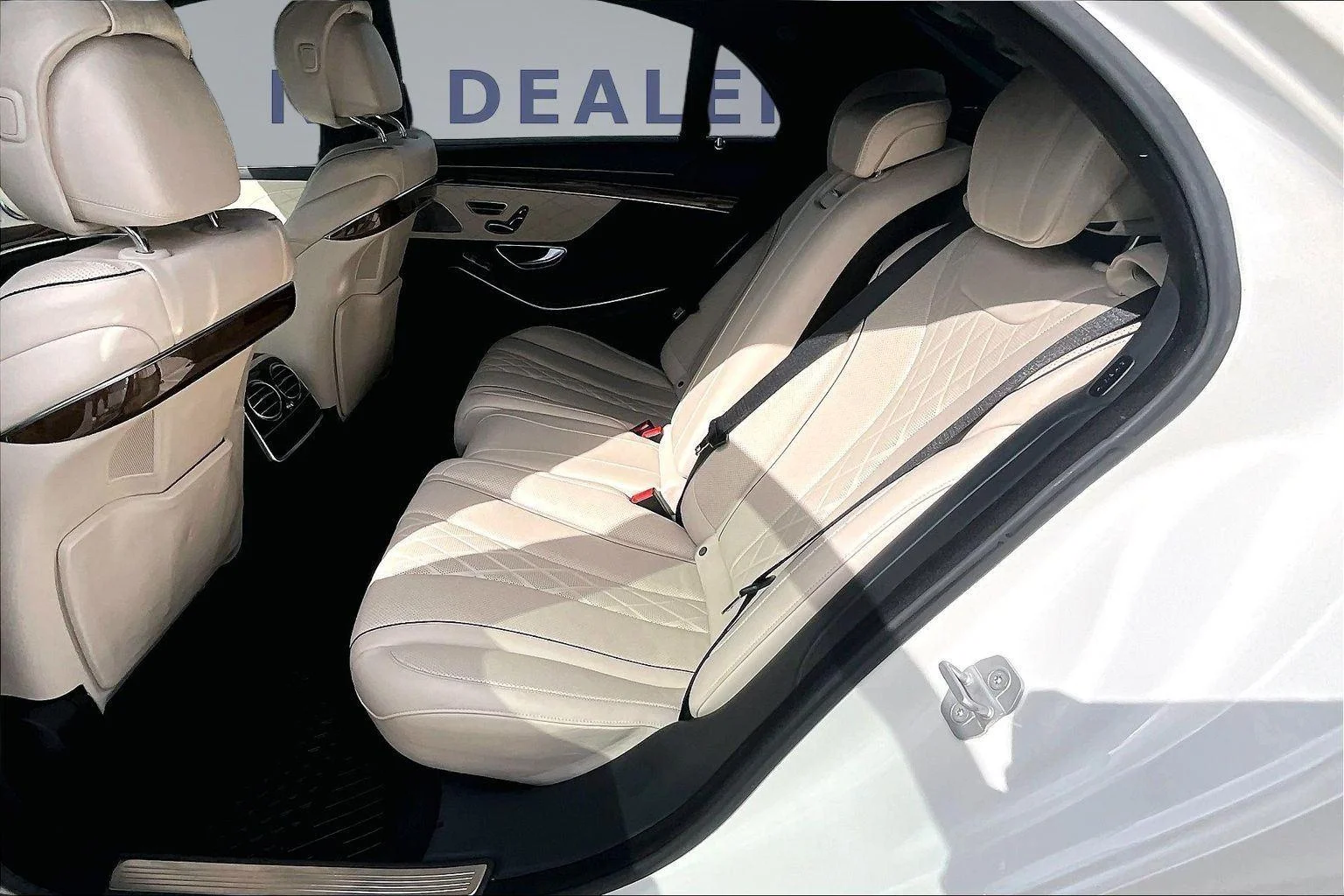 Used 2014 Diamond White Metallic Mercedes-Benz S 550 image 22