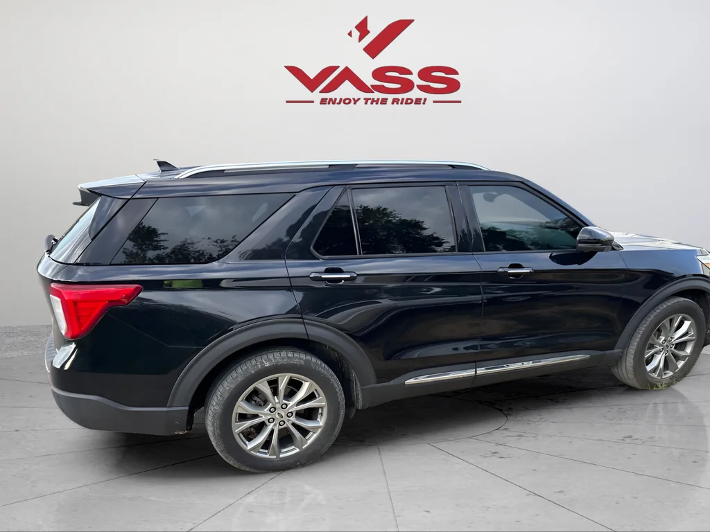 Used 2020 Black Metallic Ford Limited image 6