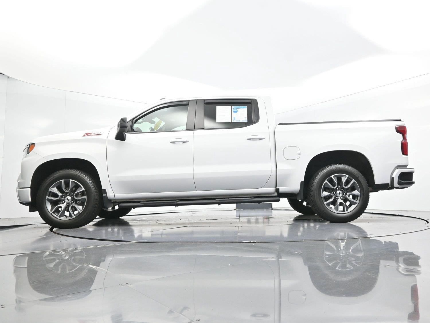 Used 2023 SUMMIT WHITE Chevrolet RST image 49