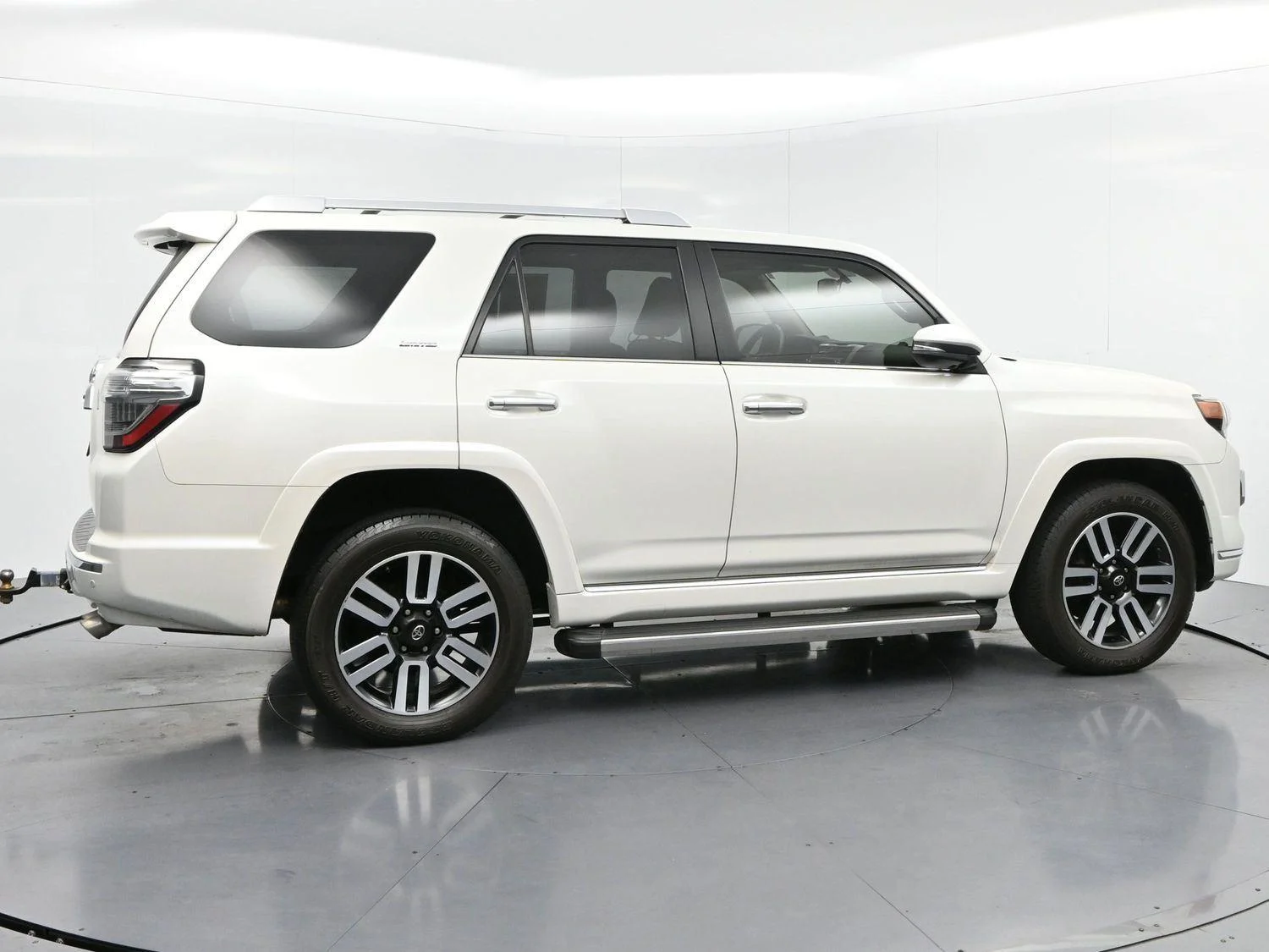 Used 2019 Blizzard Pearl Toyota Limited image 8