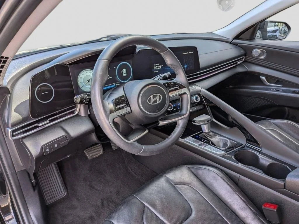 Used 2024 Black Hyundai Limited image 12