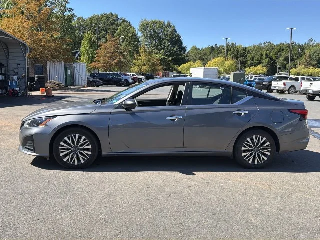 Used 2025 Gray Nissan 2.5 SV image 2