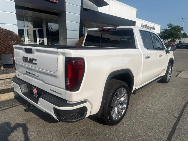 Used 2024 White GMC Denali image 11