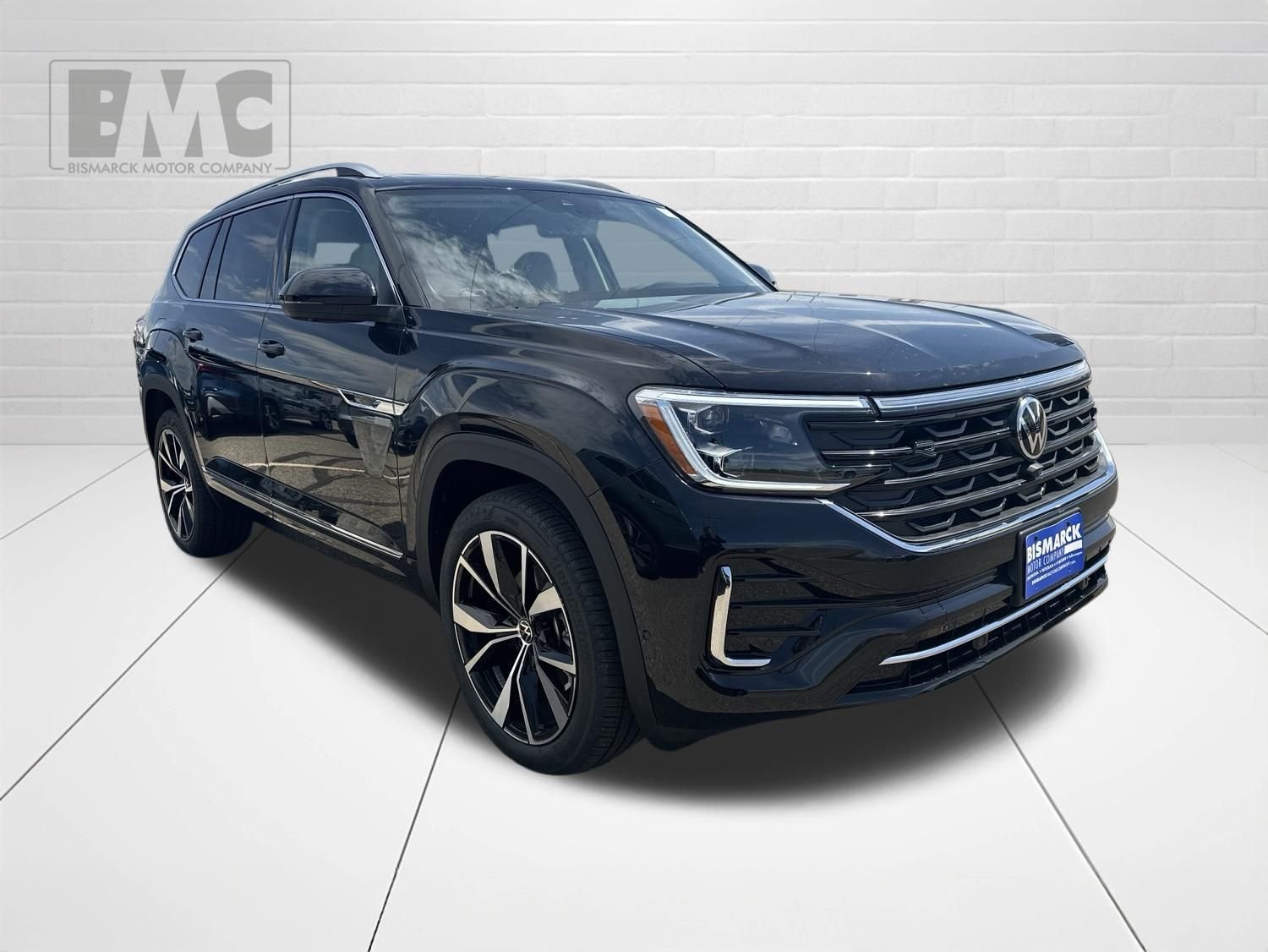 New 2026 Black Volkswagen 2.0T SEL Premium R-Line image 2