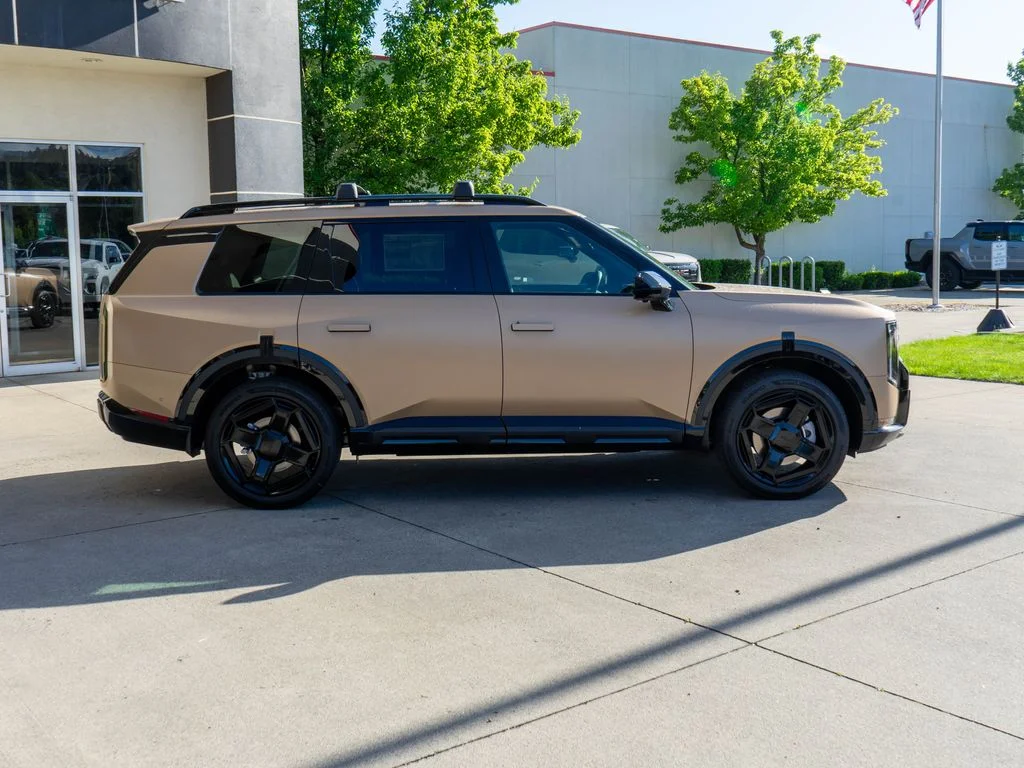 New 2027 Terrain Brown Matte Kia X-Line SX image 8