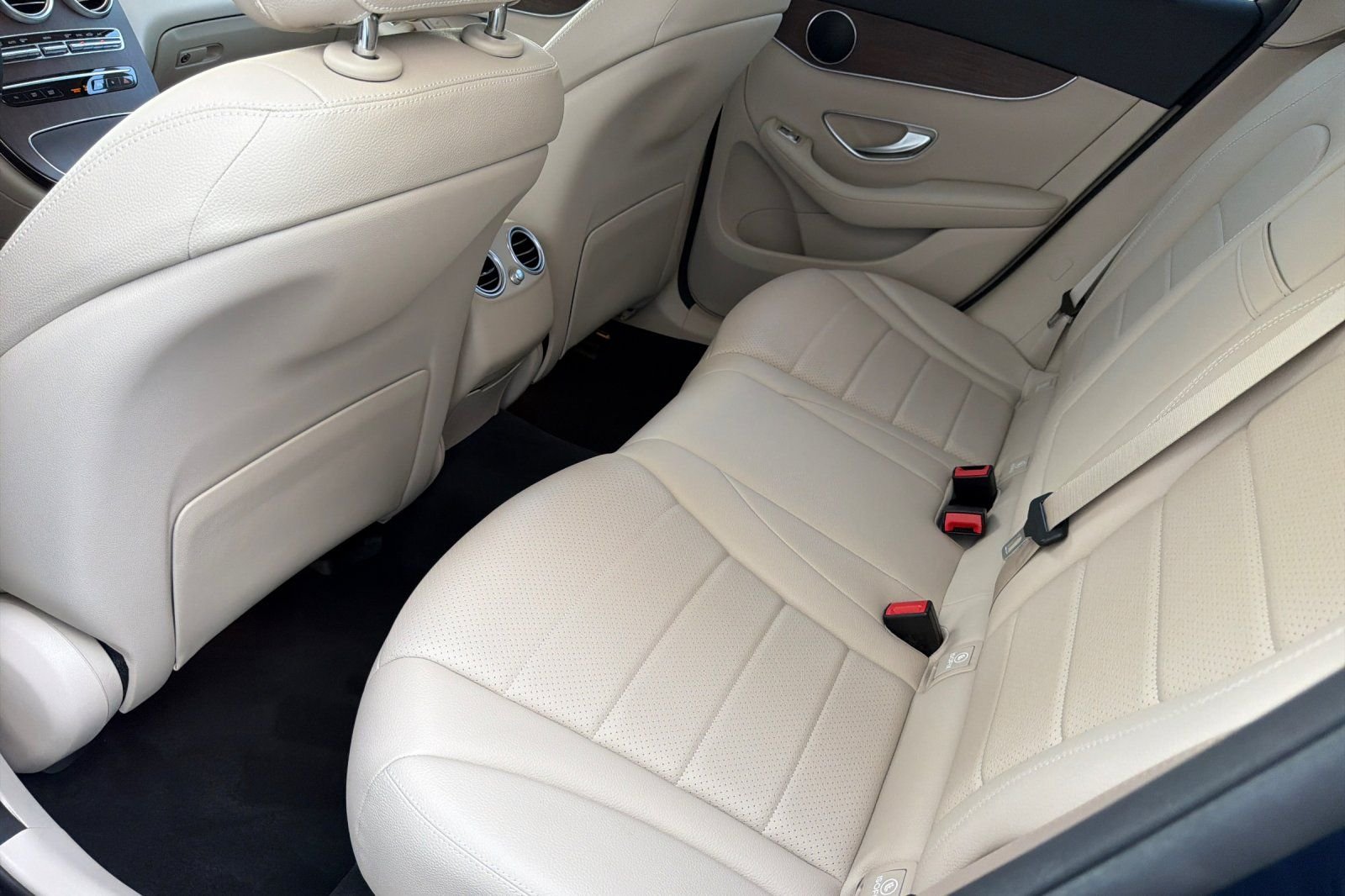 Used 2021 Blue Mercedes-Benz GLC 300 image 10