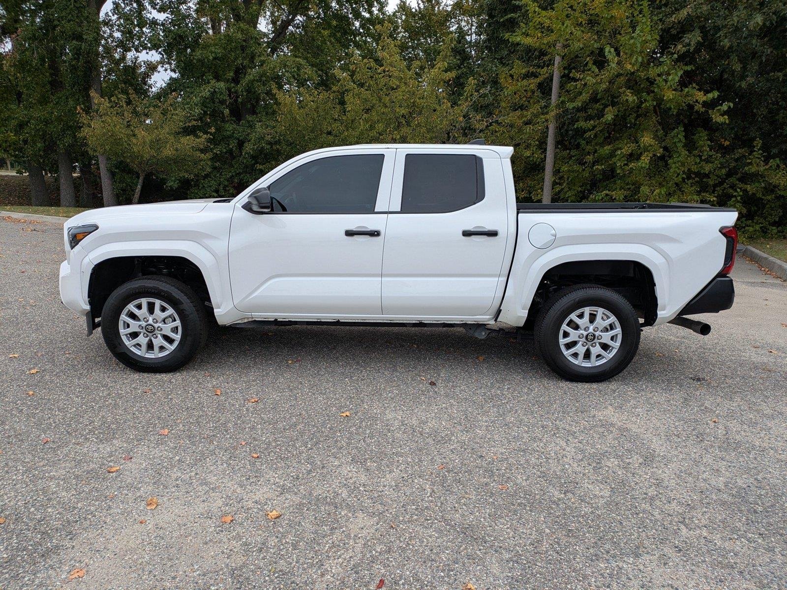 Used 2026 Ice Cap Toyota SR image 6