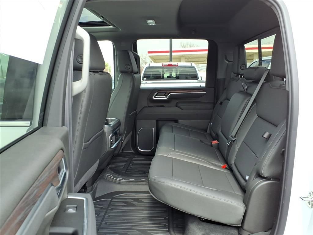 2026 GMC Sierra 2500HD SLT - Photo 7