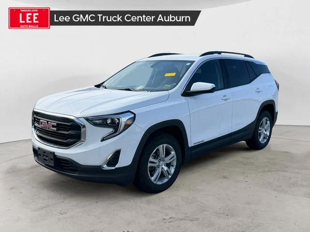 Used 2019 White GMC SLE image 1
