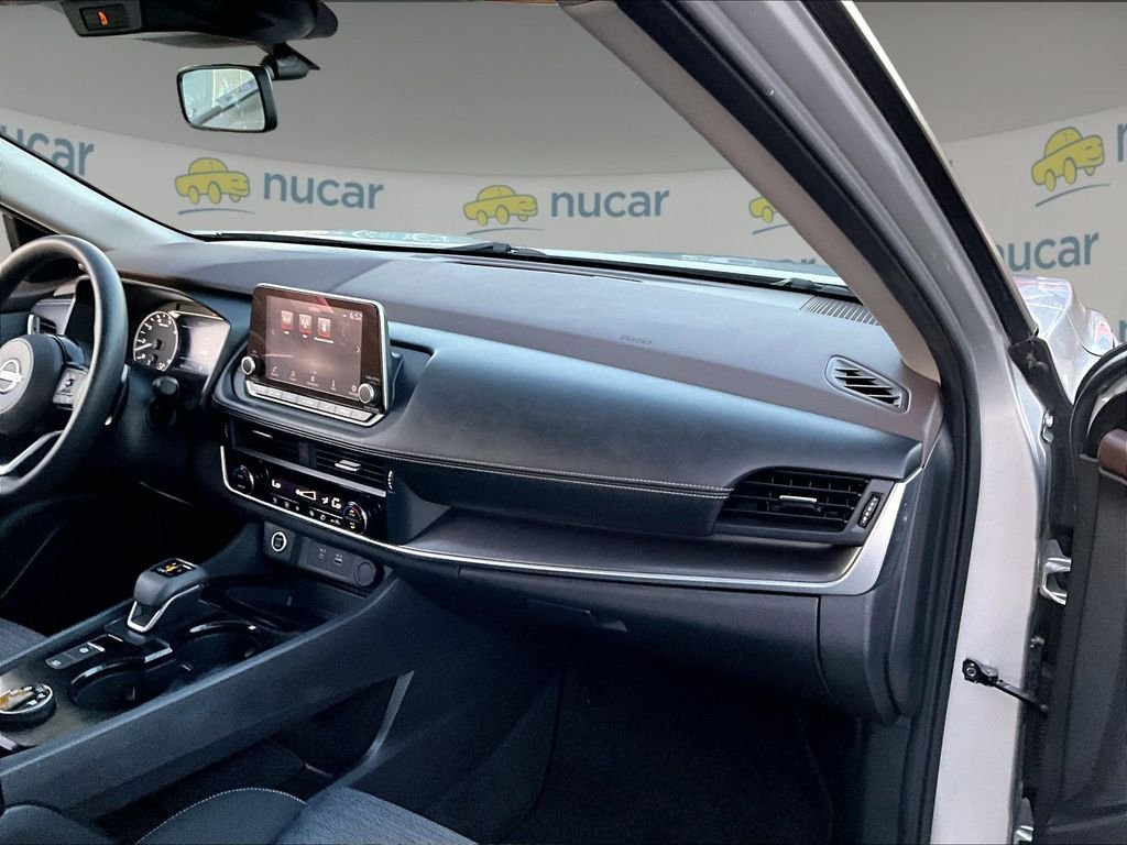 Used 2023 Silver Nissan SV image 13