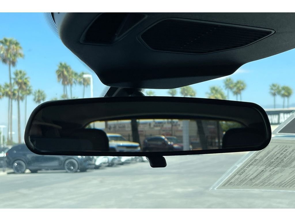 Used 2022 ICONIC SILVER Ford SE image 25