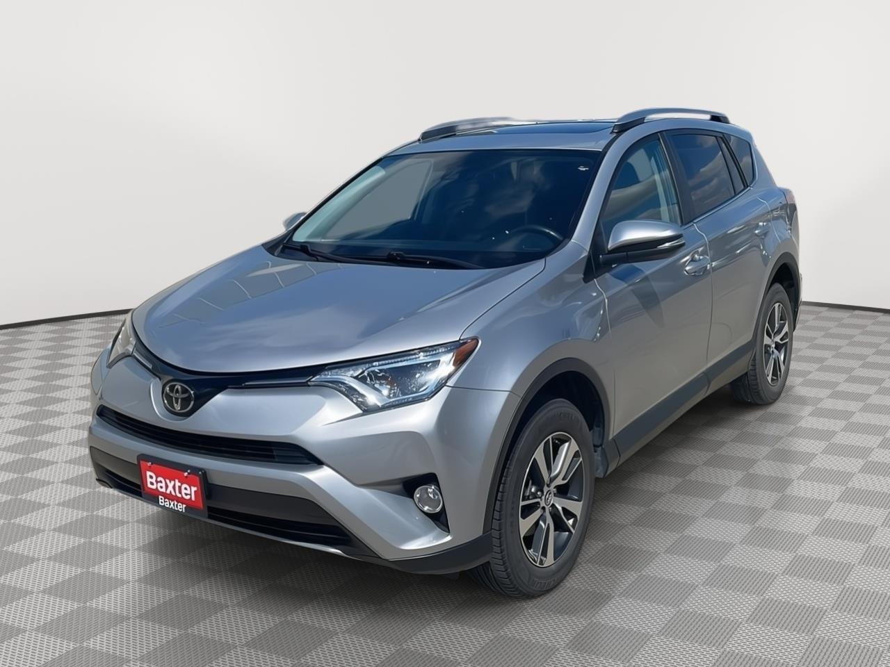 Used 2018 Silver Sky Metallic Toyota XLE image 7