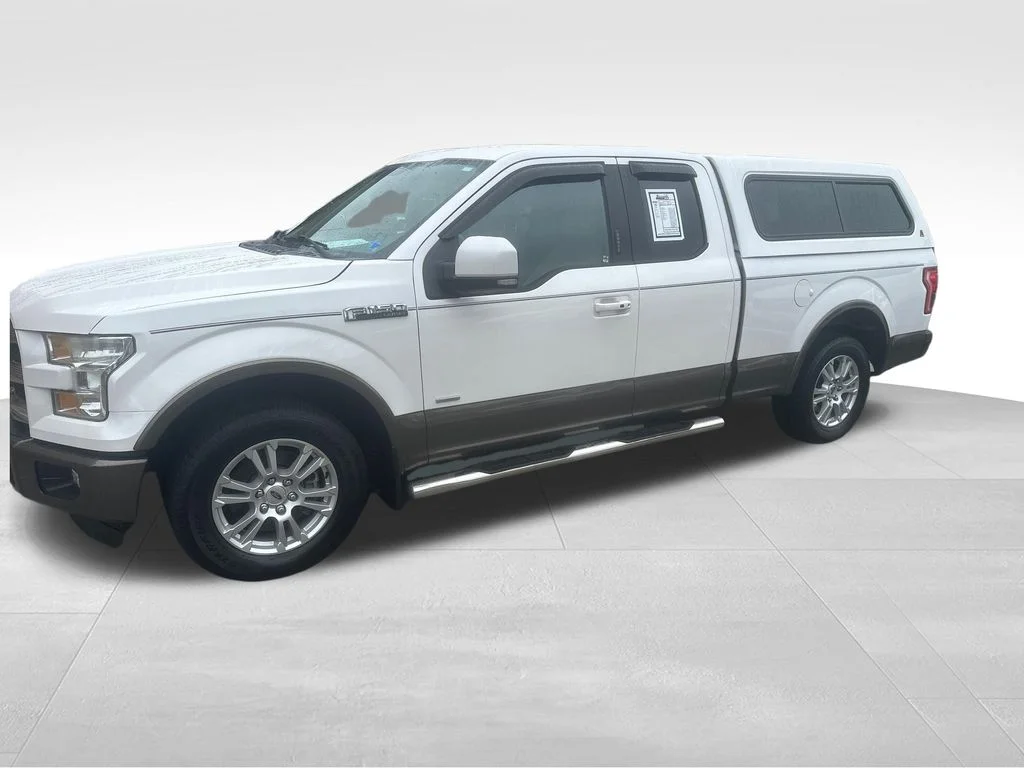 Used 2015  Ford Lariat image 4