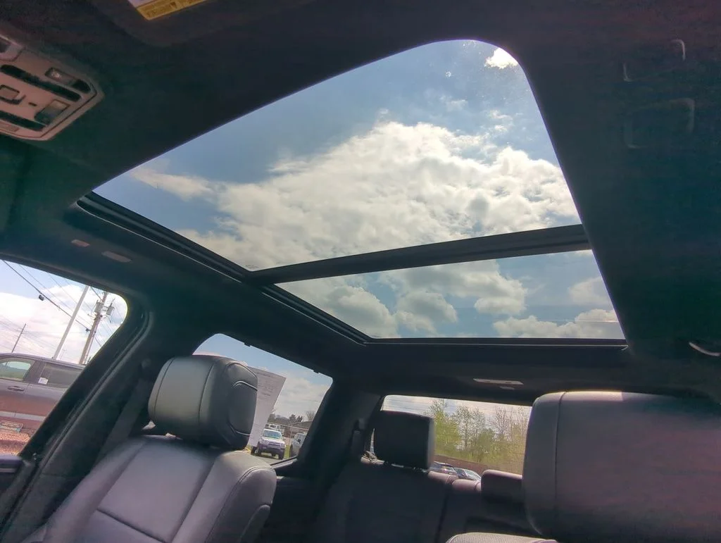 Used 2023 Black Toyota Platinum image 22