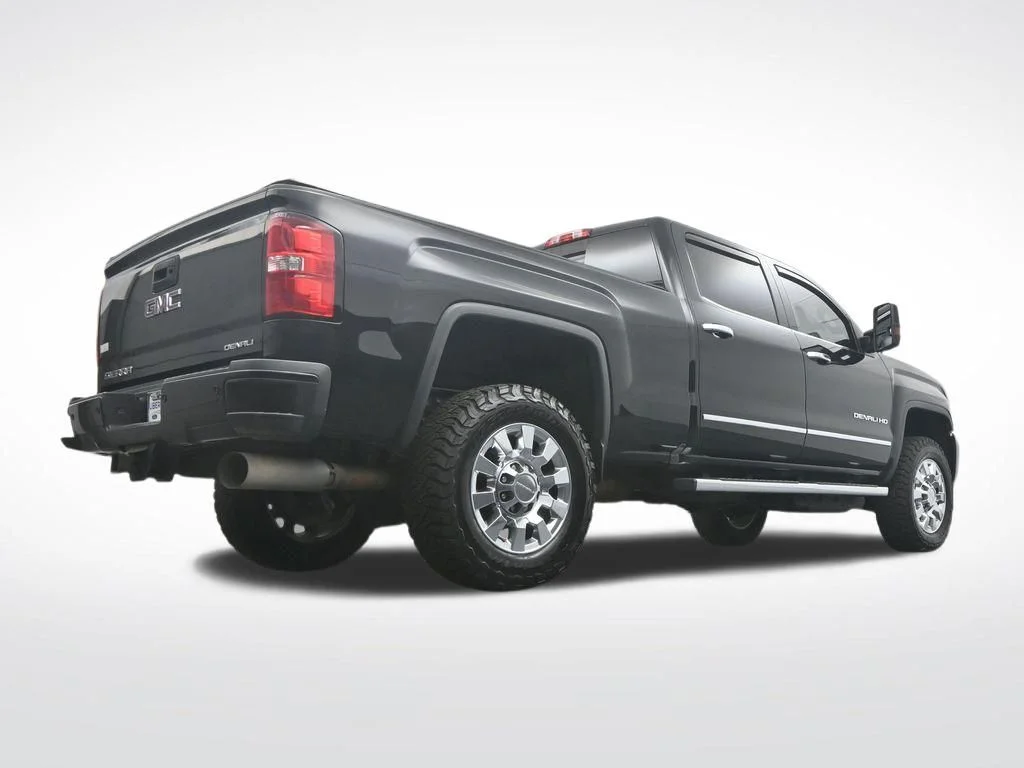 Used 2019 Black GMC Denali image 35