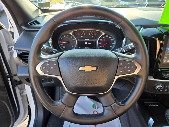 Used 2023 SUMMIT WHITE Chevrolet LT Cloth image 31