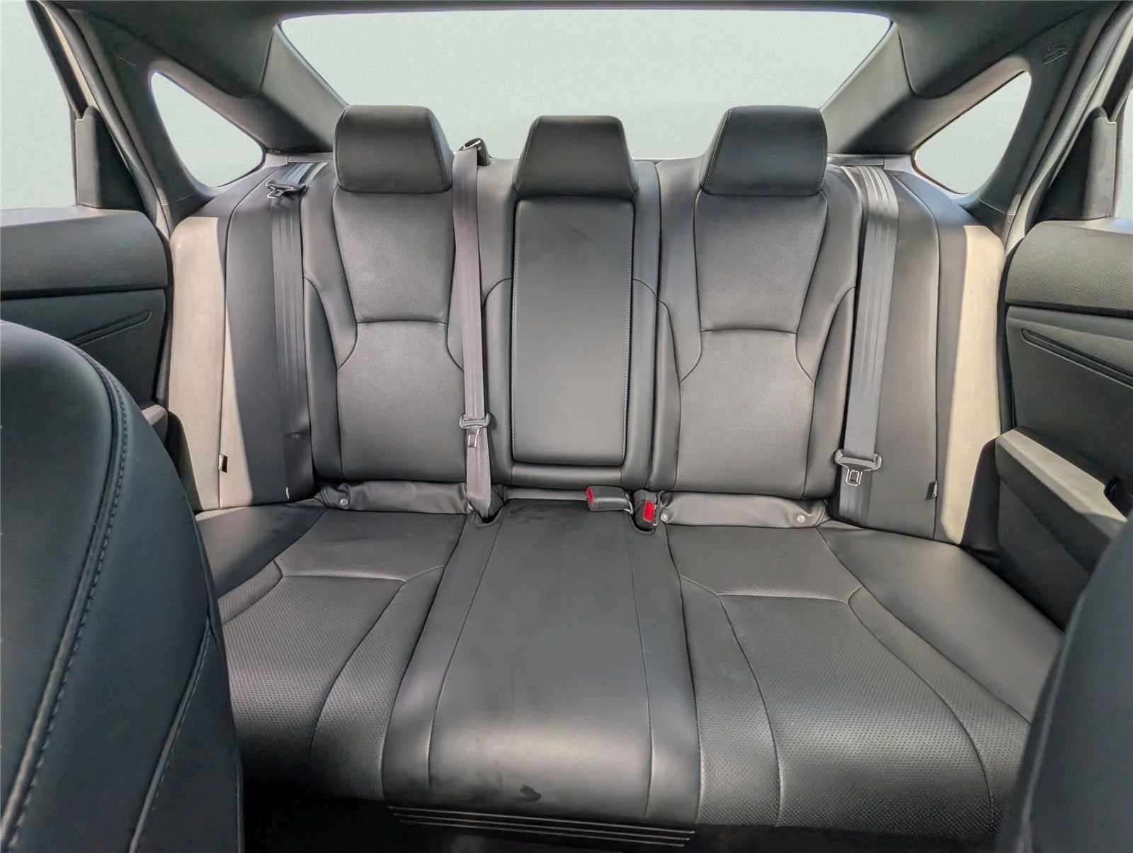 Used 2024 Platinum White Pearl Honda Sport-L image 12