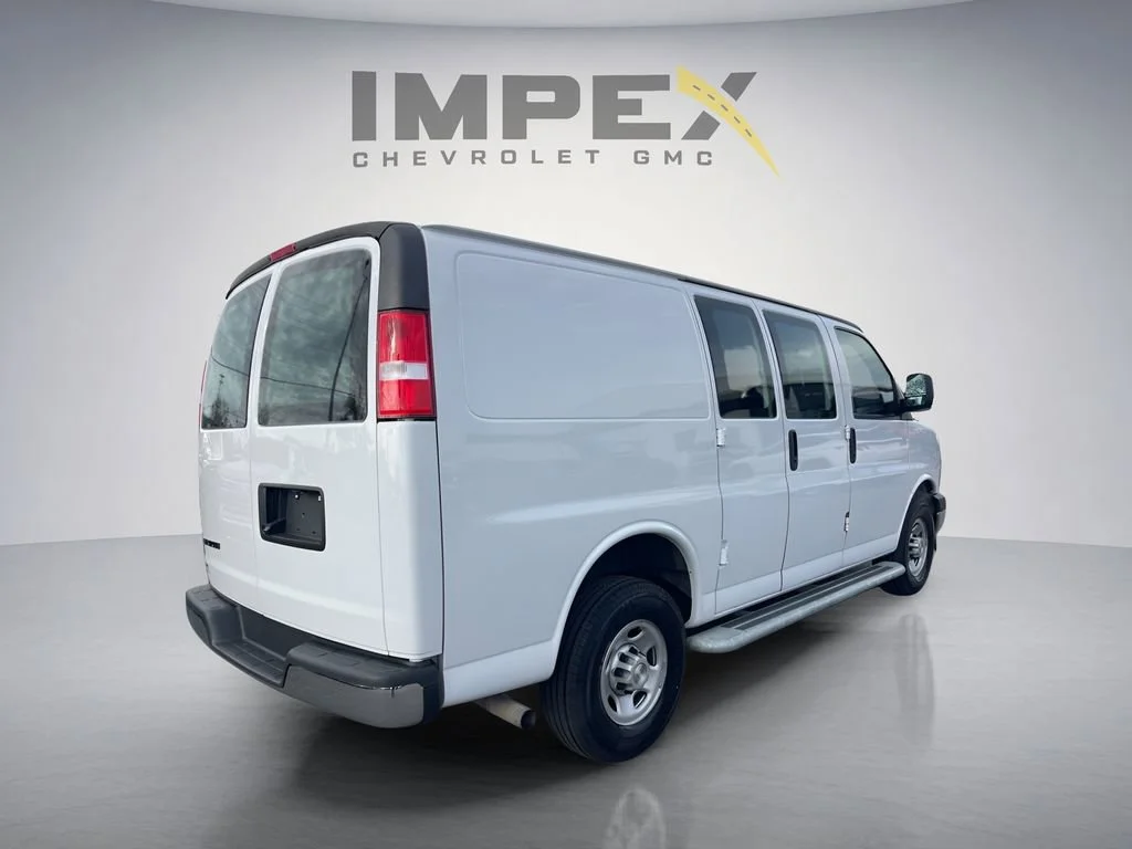 Used 2023 Summit White Chevrolet WT image 5