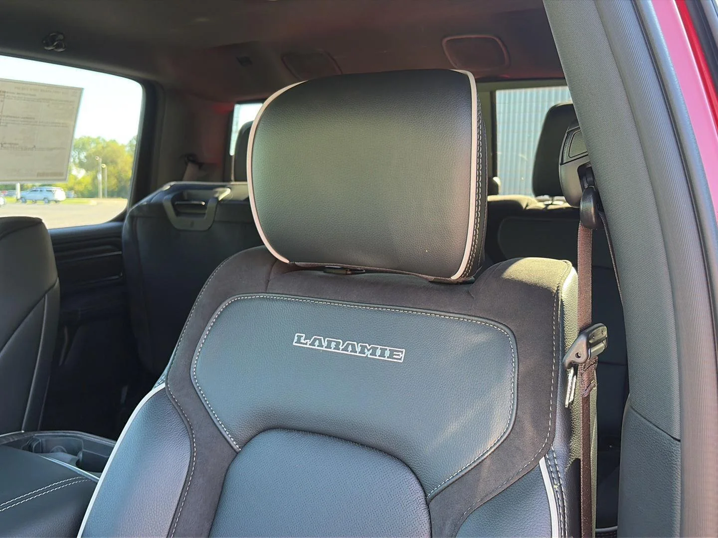 New 2027 Molten Red Pearl-Coat Exterior Paint RAM Laramie image 20