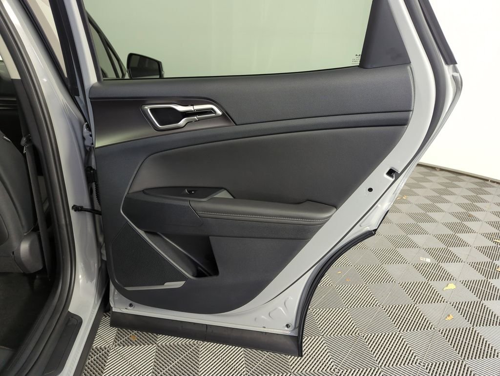 New 2026 Wolf Gray Kia EX image 31