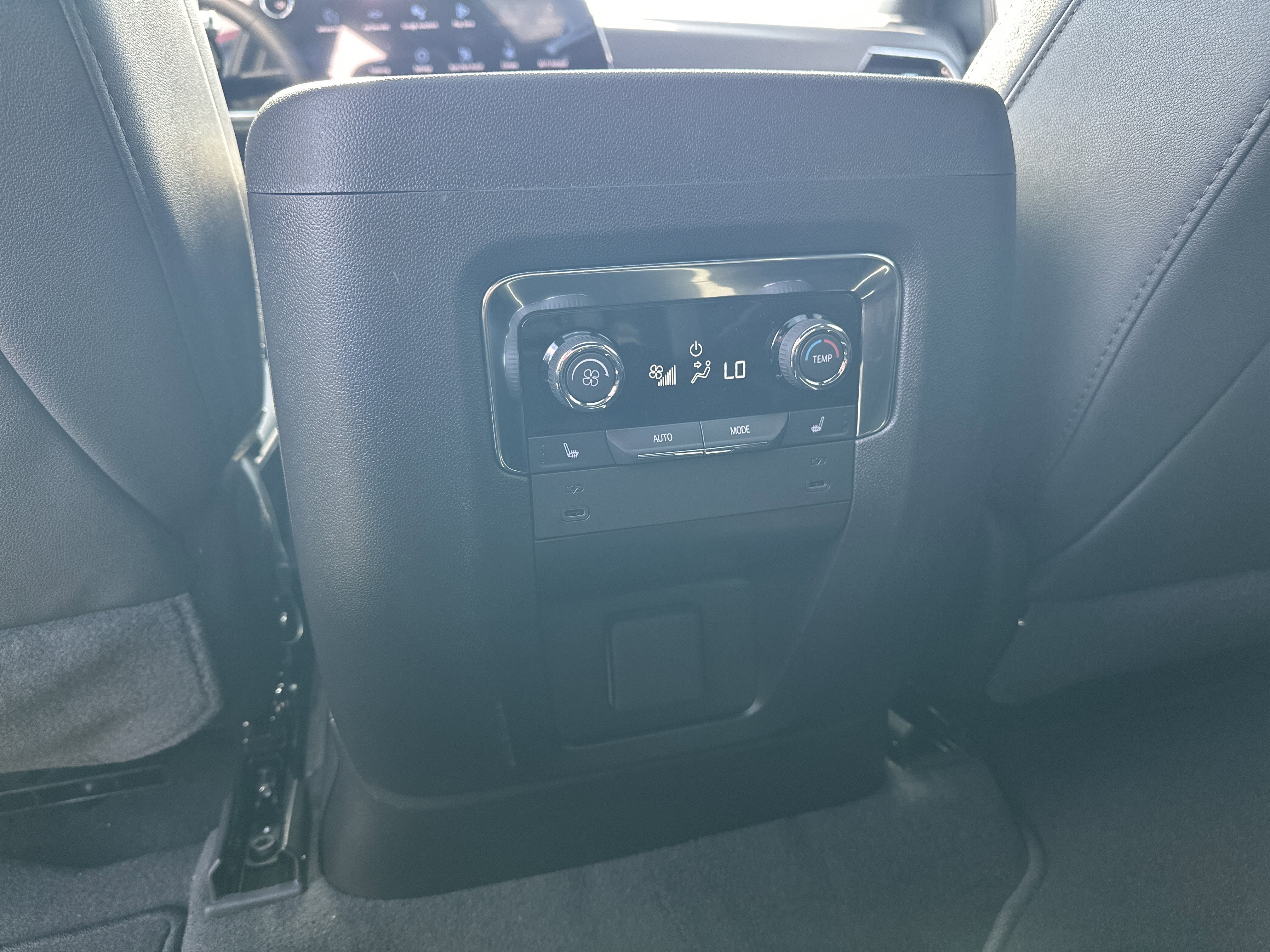 2026 Chevrolet Tahoe Premier - Photo 23