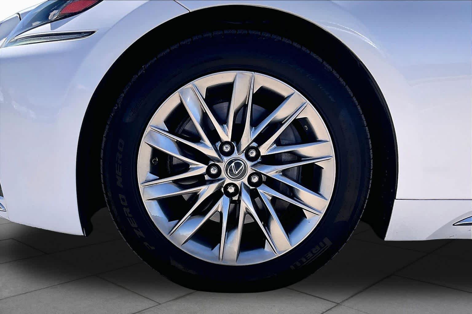 2018 Lexus LS Base - Photo 10