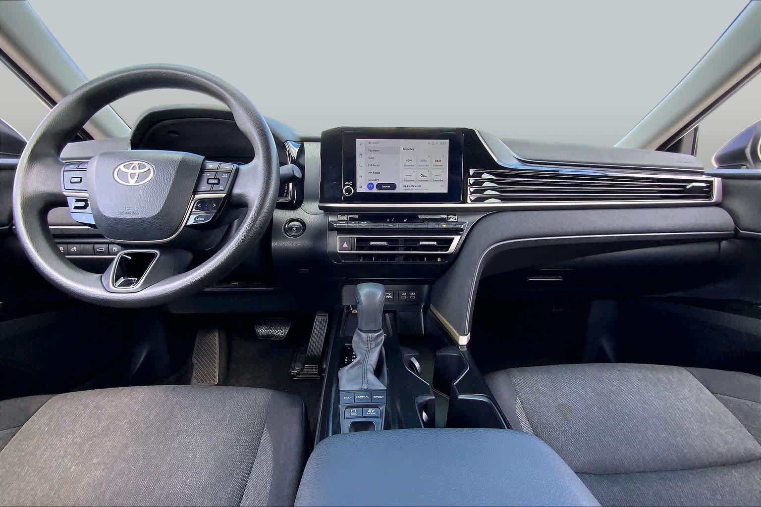 Used 2025 Ice Cap Toyota LE image 15