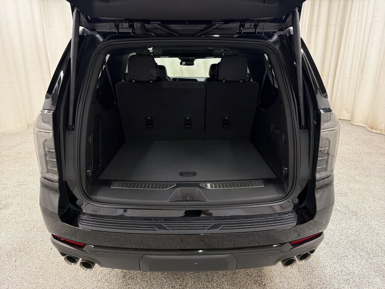 2027 Chevrolet Suburban RST - Photo 17