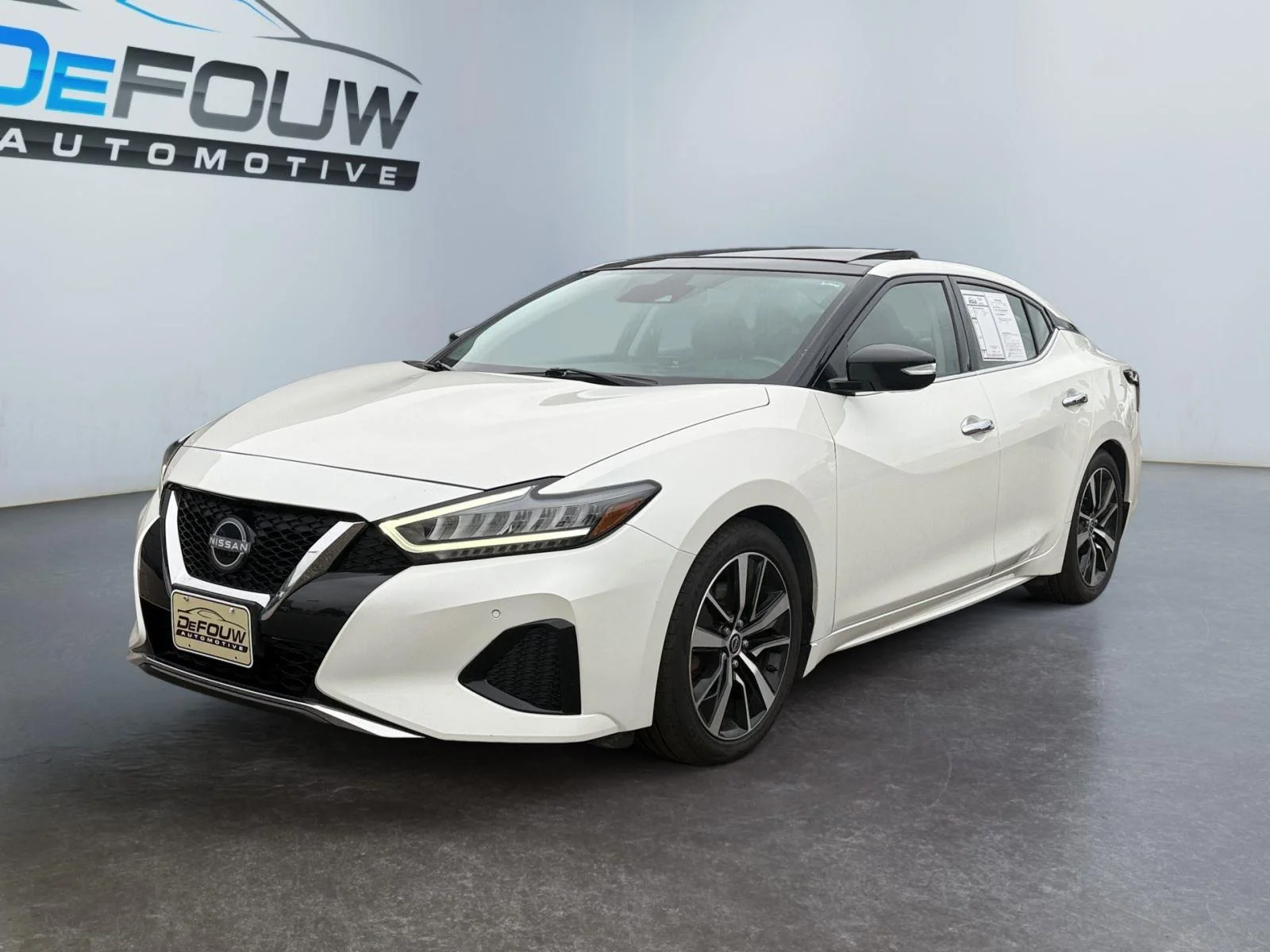 Used 2023  Nissan 3.5 SL image 7