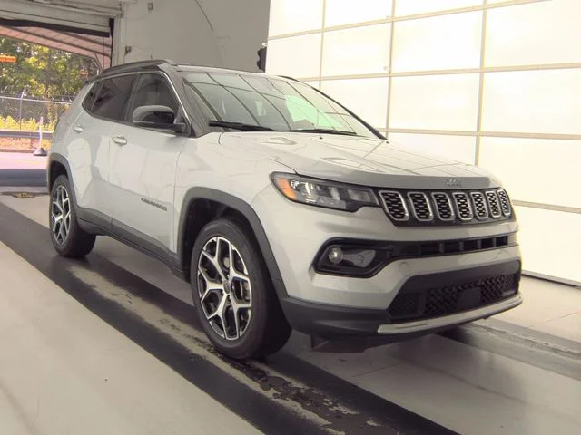Used 2025 Silver Jeep Limited image 5