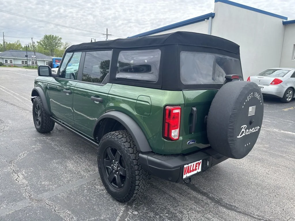 Certified Used 2022 Green Metallic Ford Black Diamond image 12