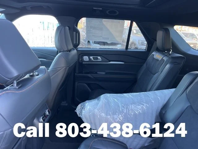 New 2026 Carbonized Gray Metallic Ford Tremor® image 12
