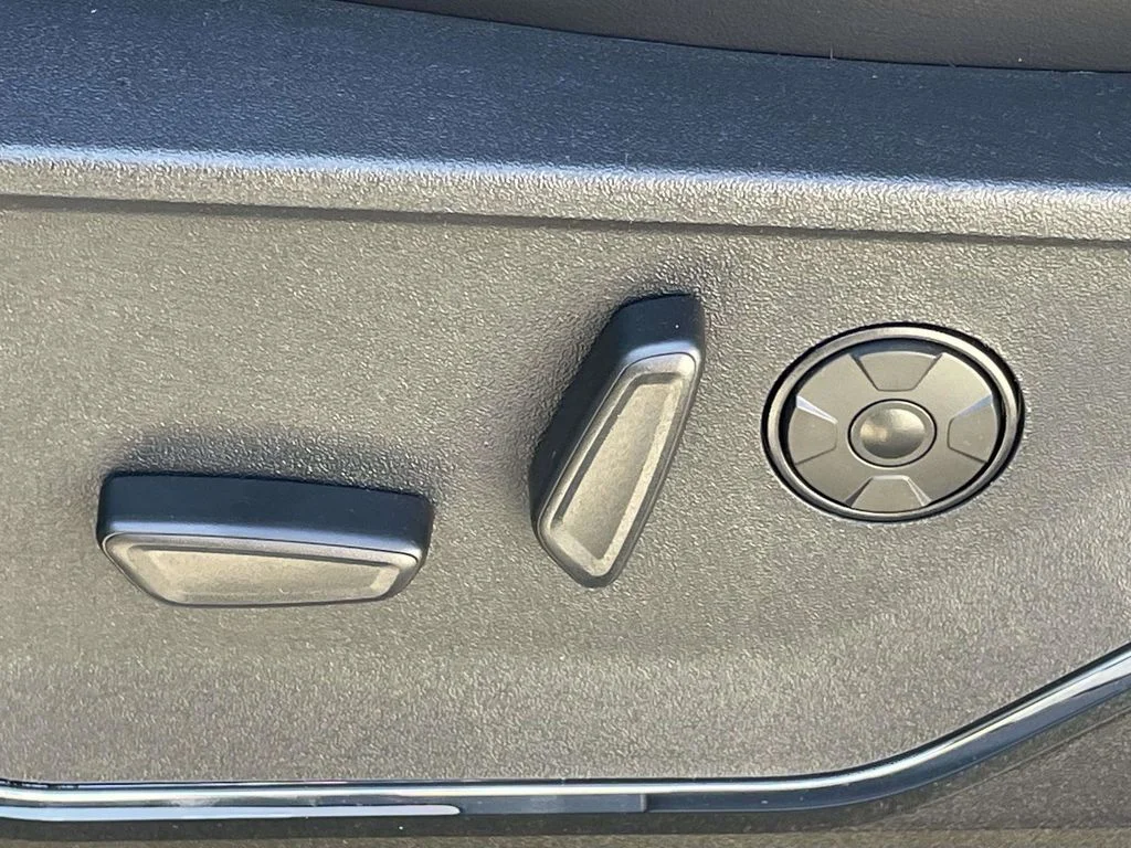 New 2026 Glacier Gray Metallic Tri-Coat Ford F-250® Platinum® image 14