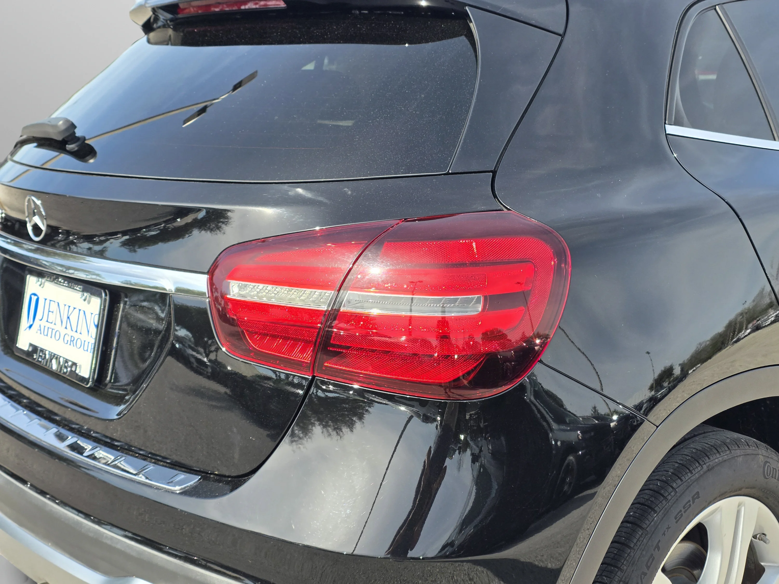 Used 2020 Cosmos Black Metallic Mercedes-Benz GLA 250 image 39