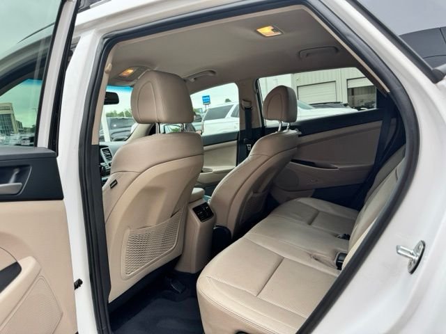 Used 2018 White Hyundai SEL Plus image 30