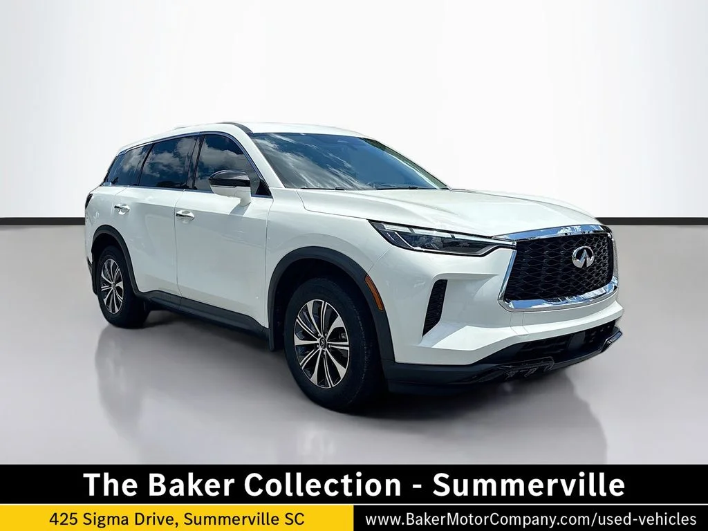 Used 2024 Glacier White INFINITI PURE image 1