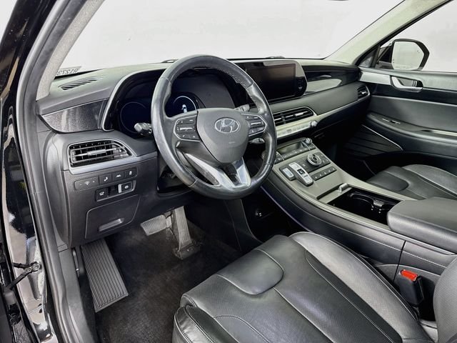 Used 2021 Black Hyundai Limited image 9