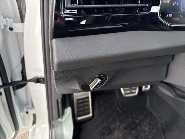 2026 Volkswagen Jetta Sport - Photo 25